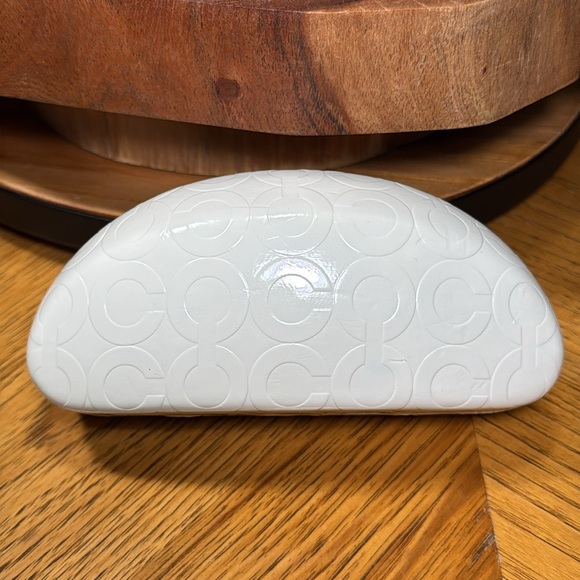 COACH TORTOISE MADELINE HANG TAG SUNGLASSES WITH HARDSHELL CASE - Picture 14 of 16